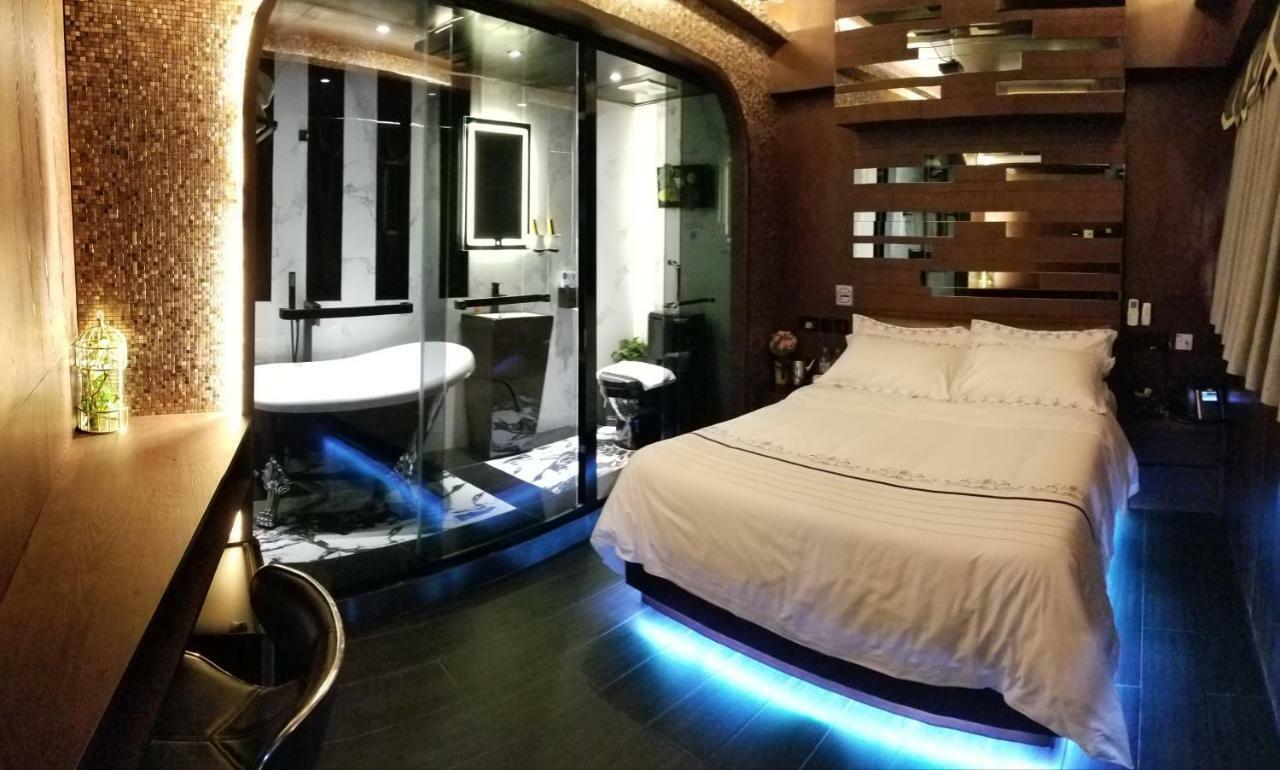 Star City Hotel Hong Kong Dış mekan fotoğraf