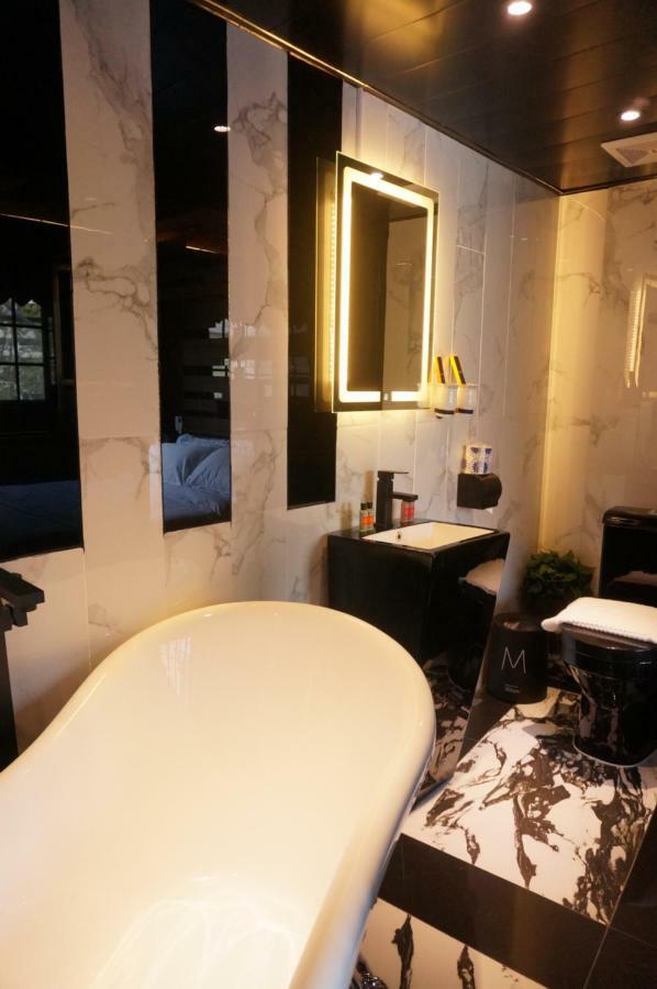 Star City Hotel Hong Kong Dış mekan fotoğraf