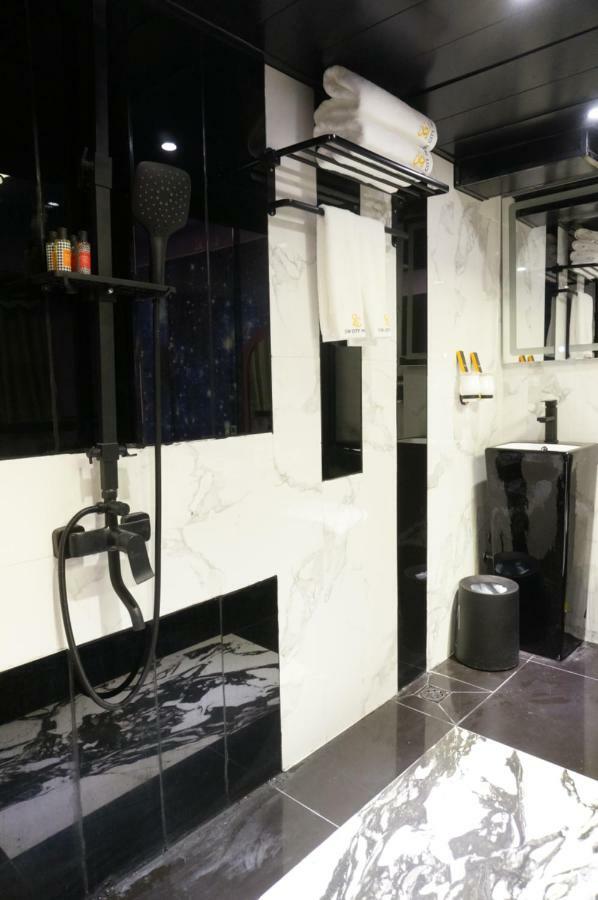 Star City Hotel Hong Kong Dış mekan fotoğraf